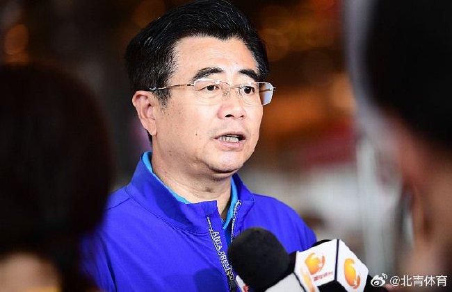 自拍网友自拍三级经典三级